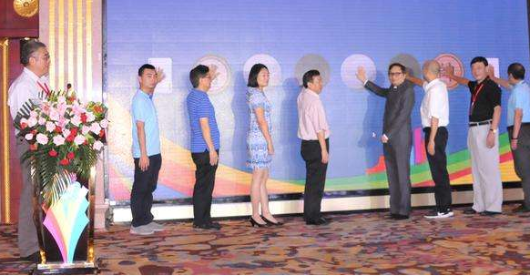 《妈妈是超人》冉莹颖与母亲起争执 DaDaABC缓解隔代教育冲突   